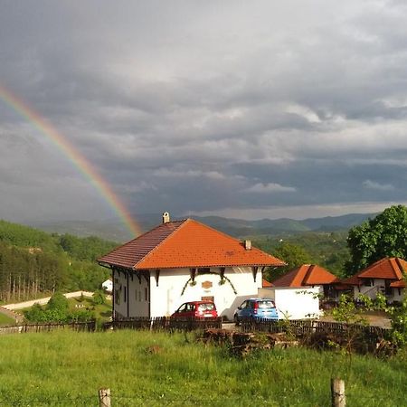 Bed and Breakfast Etno Selo Lelic Valjevo Esterno foto