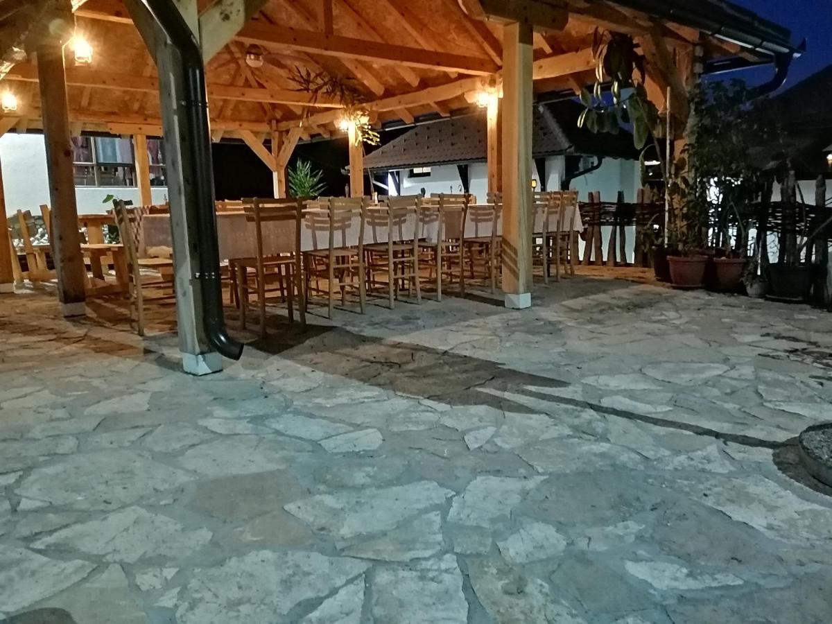 Bed and Breakfast Etno Selo Lelic Valjevo Esterno foto