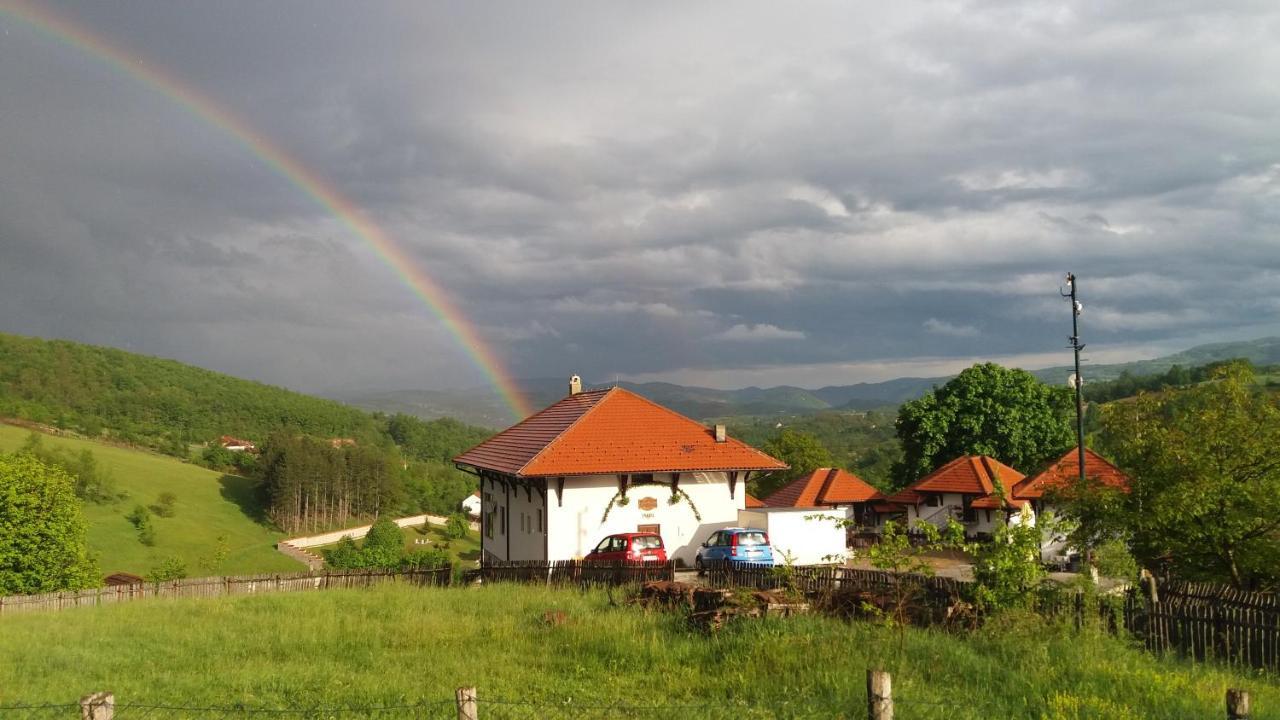 Bed and Breakfast Etno Selo Lelic Valjevo Esterno foto
