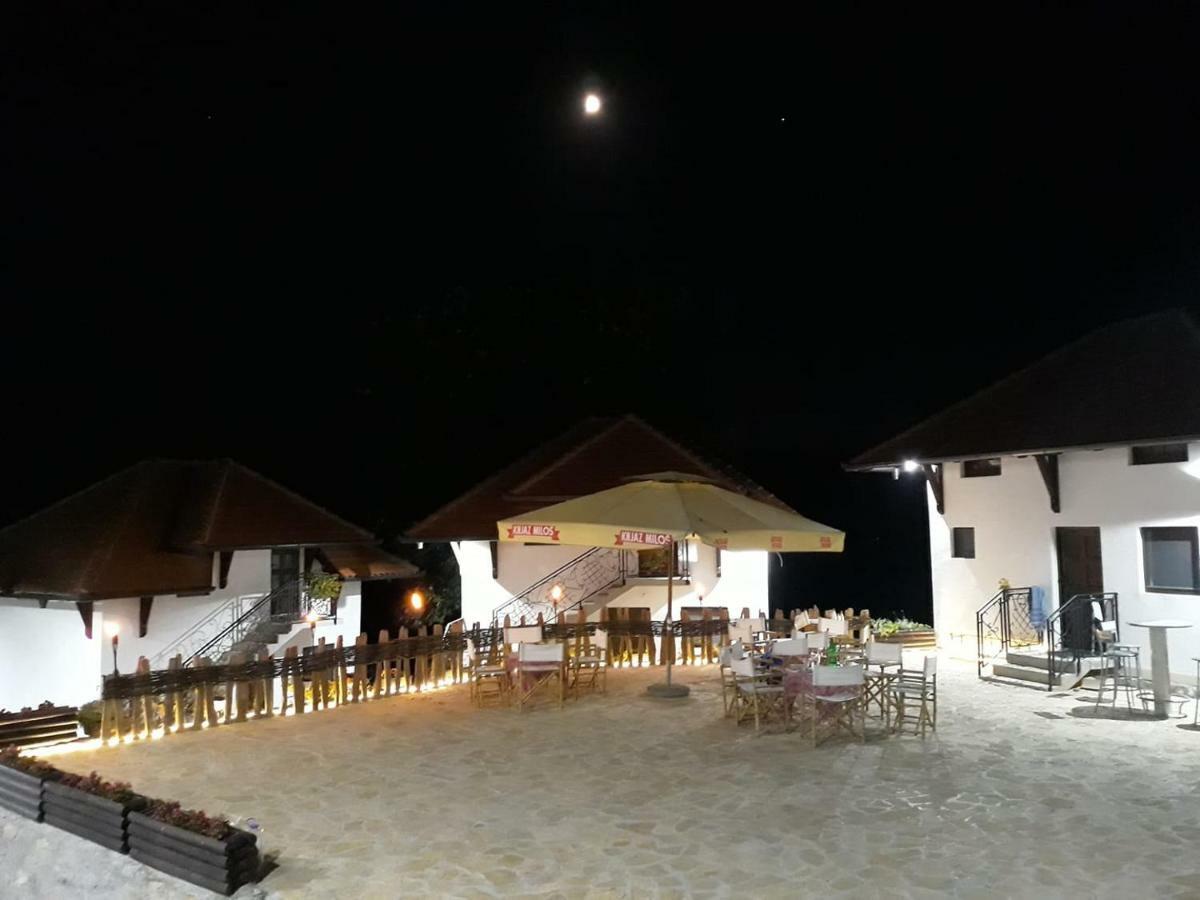 Bed and Breakfast Etno Selo Lelic Valjevo Esterno foto
