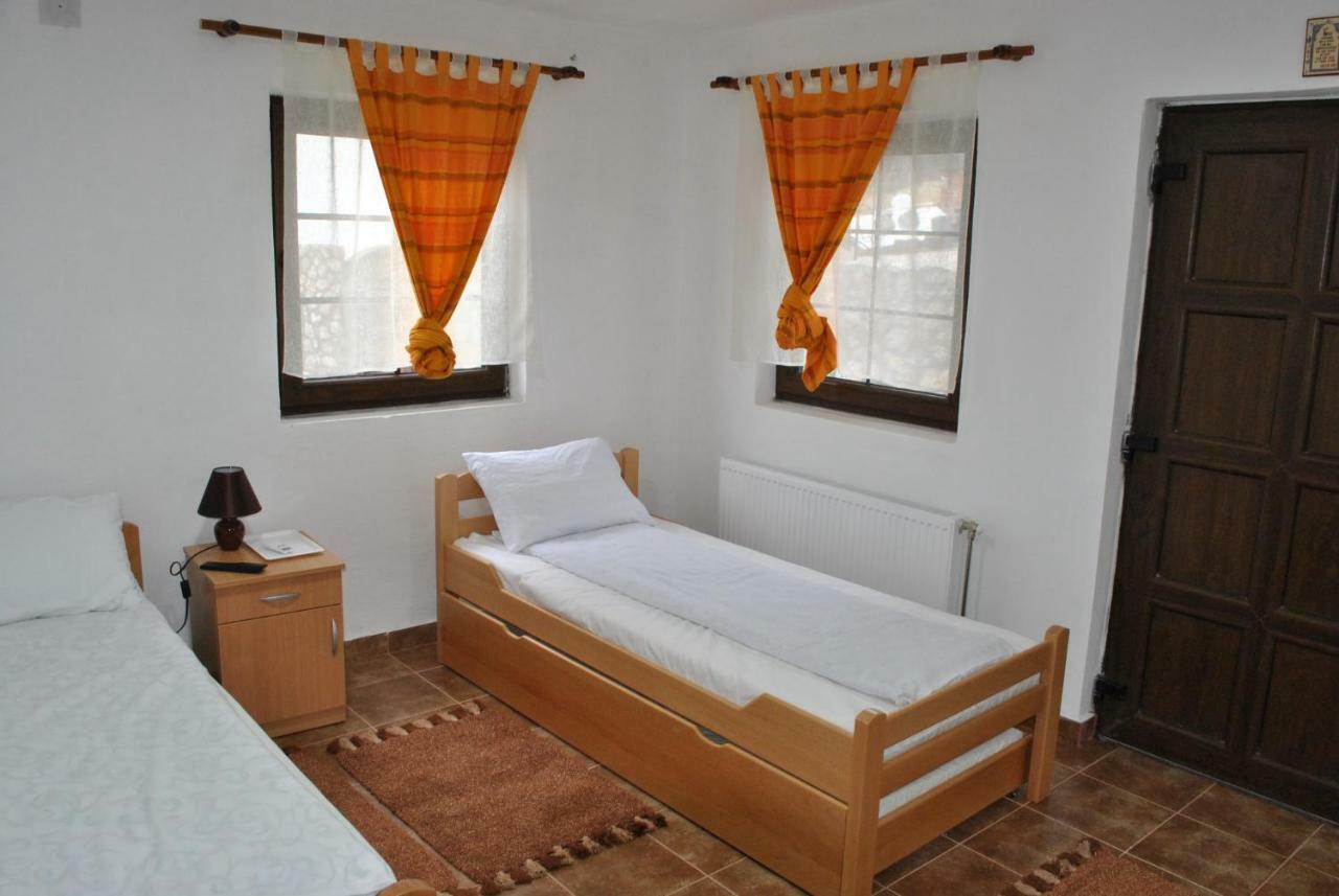 Bed and Breakfast Etno Selo Lelic Valjevo Esterno foto